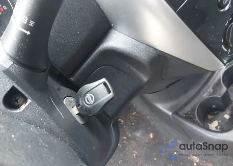 2016 Nissan Versa Note S (Sr)/S Plus/Sl/Sr/Sv z USA, uszkodzony, nr VIN 3N1CE2CP0GL351784